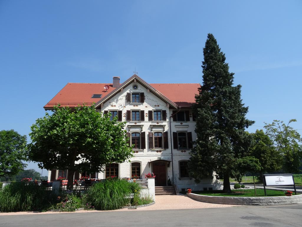 Vier Jahreszeiten Landhaus