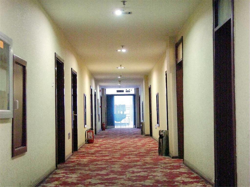 Zhanhang Business Hotel