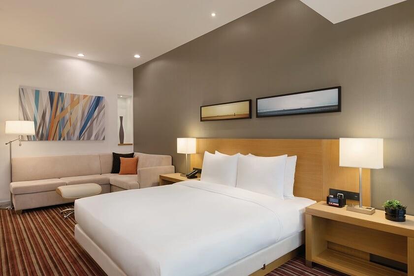 Hyatt Place Shenzhen Airport