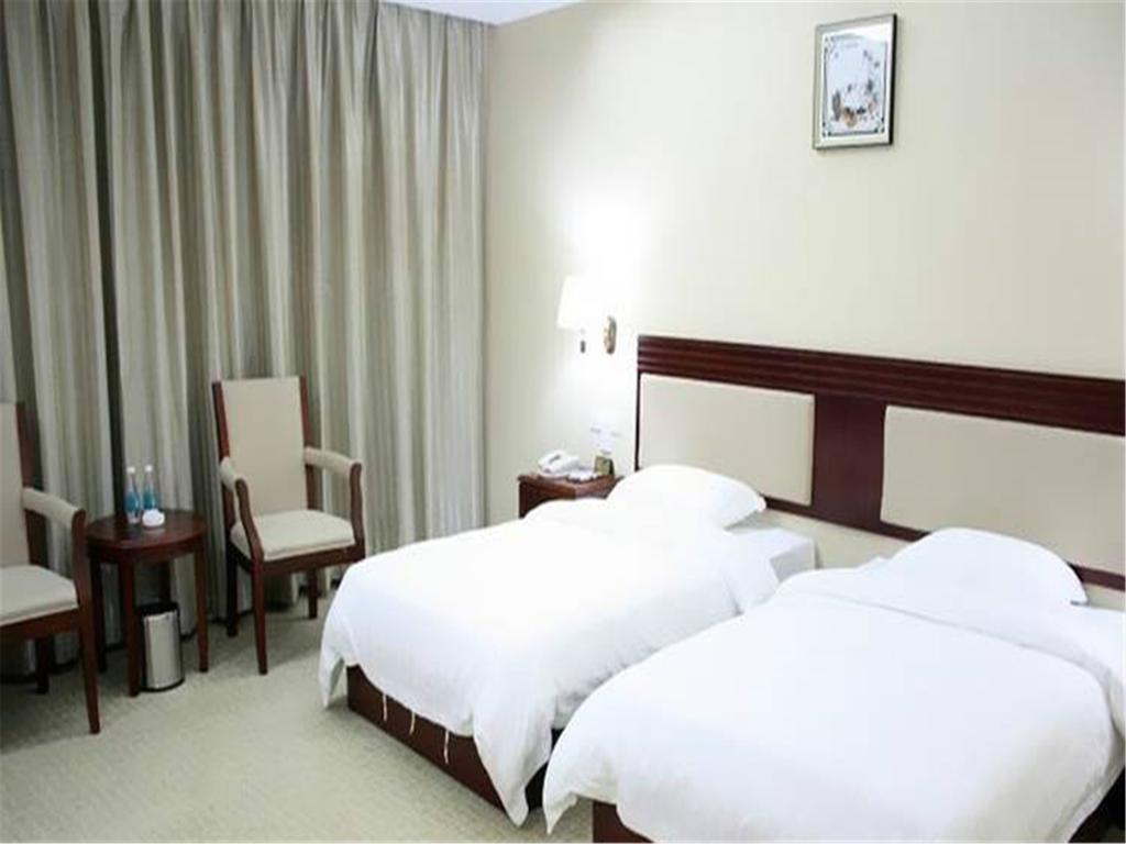 Xingwei Yifeng Airport Hotel