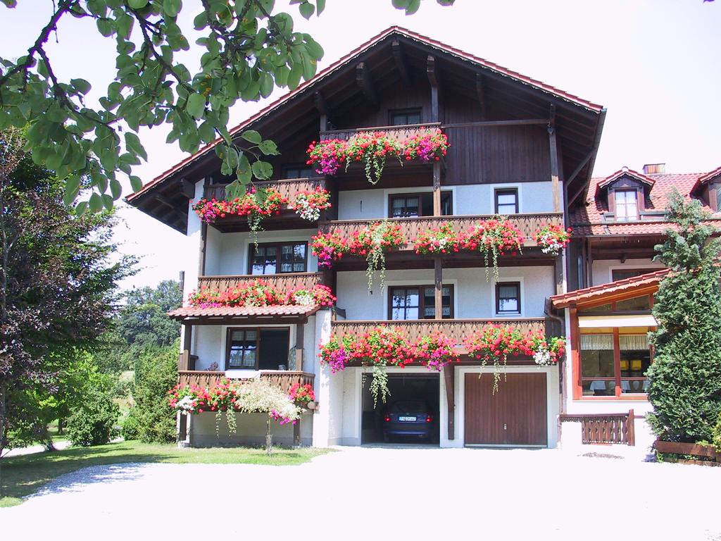 Jaegerstueberl Waldpension