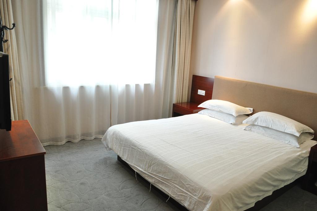 Ningbo CEO Business Hotel