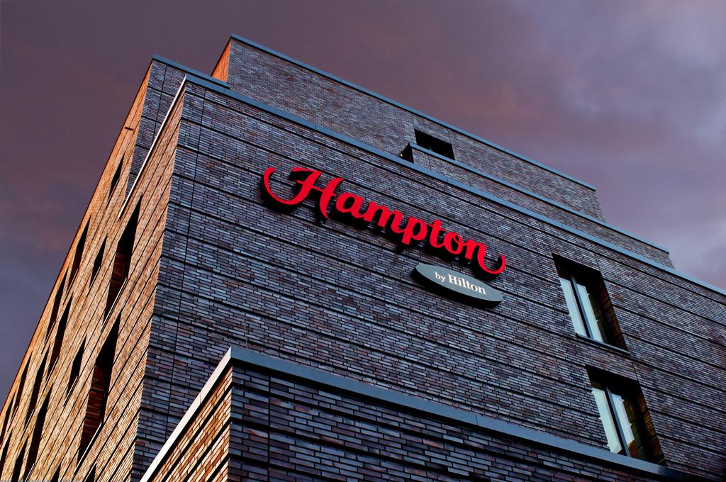 Hampton by Hilton B-City West