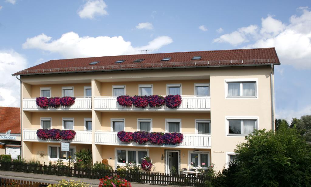 Pension Eichschmid - Rölln Biergarten