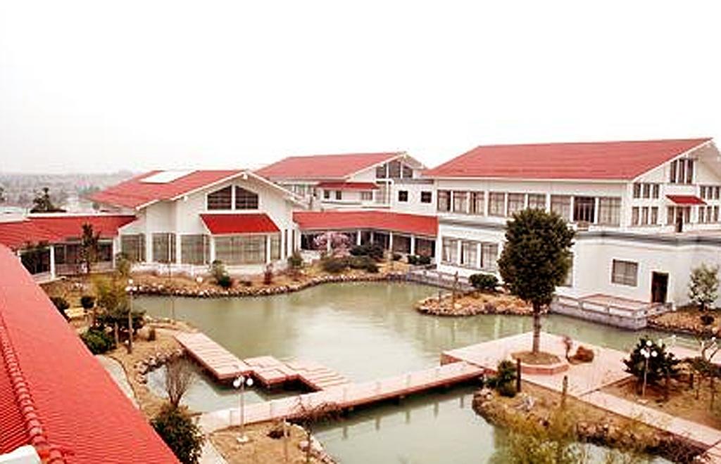 Boer Holiday Hotel