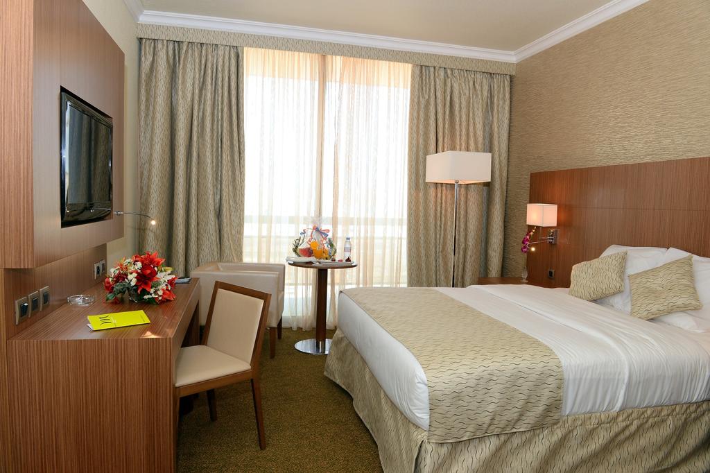 Mercure Grand Hotel Doha City Centre