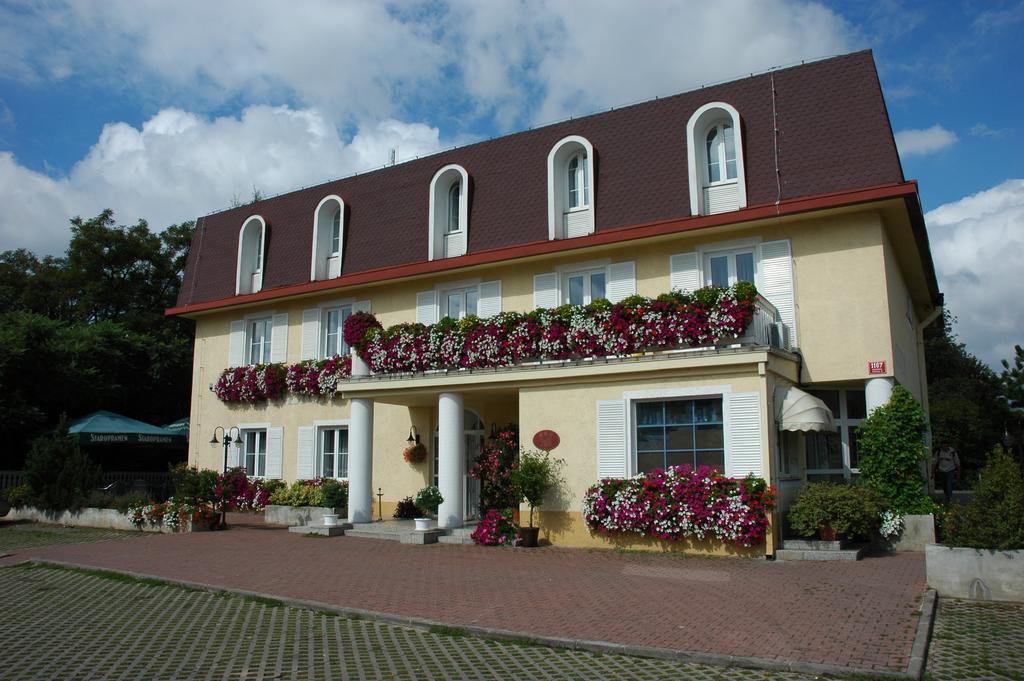 Hotel Carl-Inn