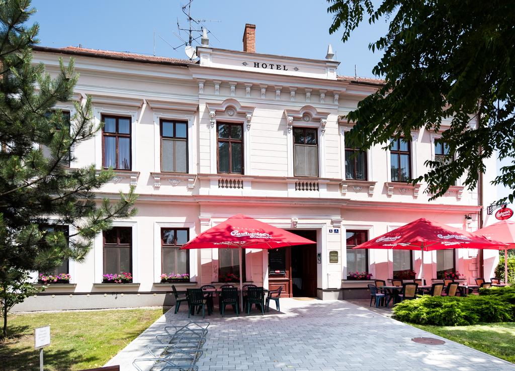 Hotel Drnholec