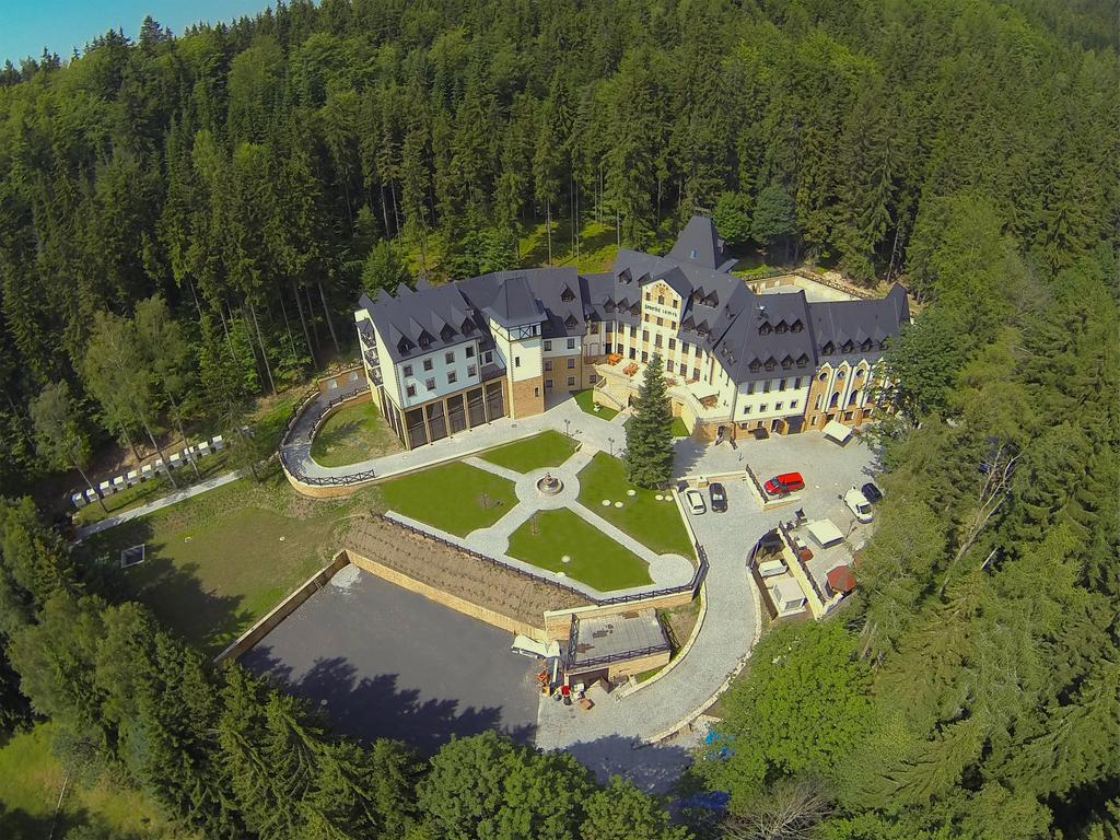 Spa hotel Zámek Lužec