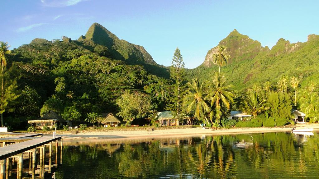 Linareva Moorea Beach Resort