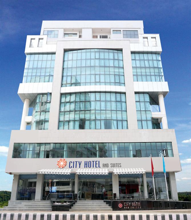 City Hotel And Suites