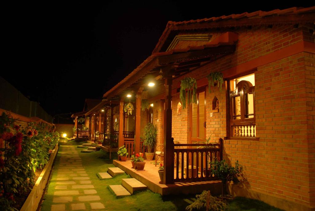 Vardan Resort n Apartment