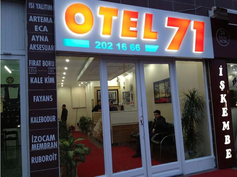 Hotel 71