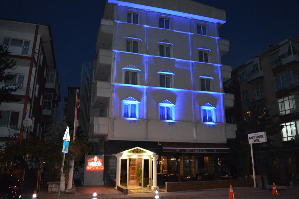 Anit Park Hotel