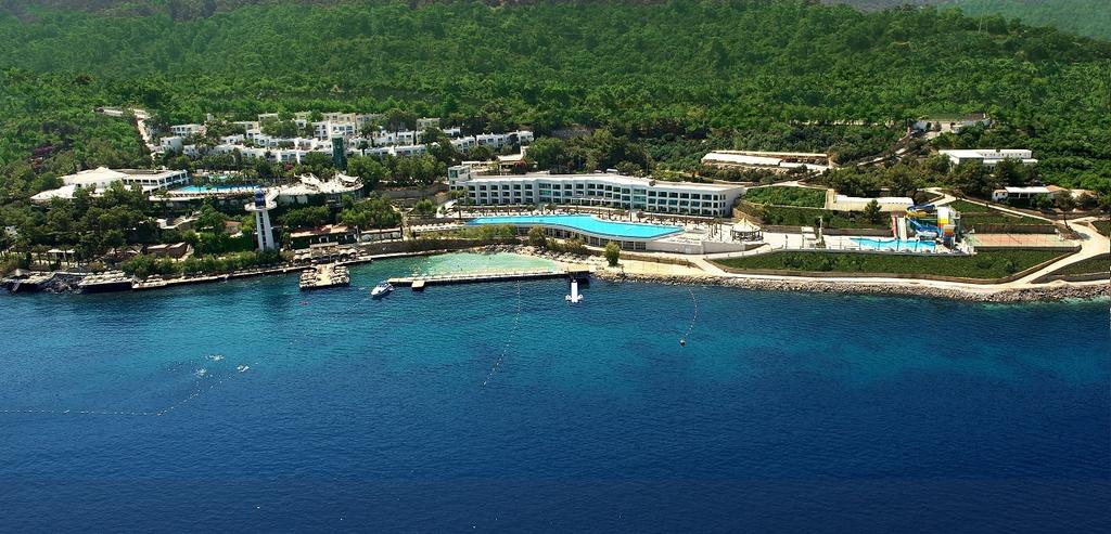 Blue Dreams Resort and Spa