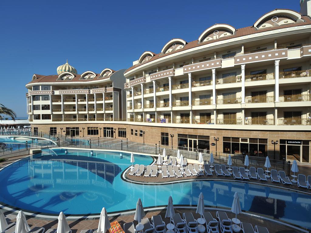 Kirman Belazur Resort and Spa