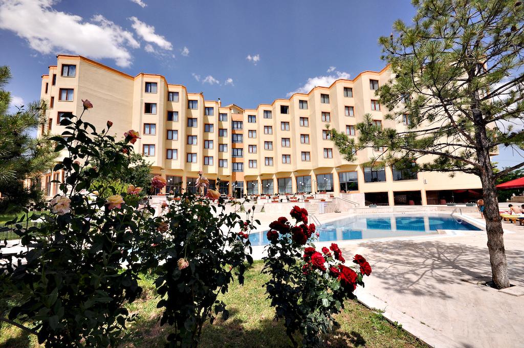 Mustafa Hotel