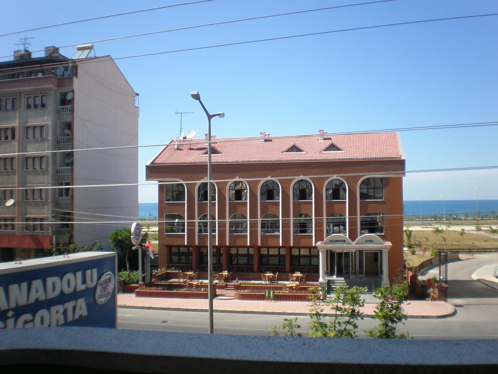 Uzunkum Hotel