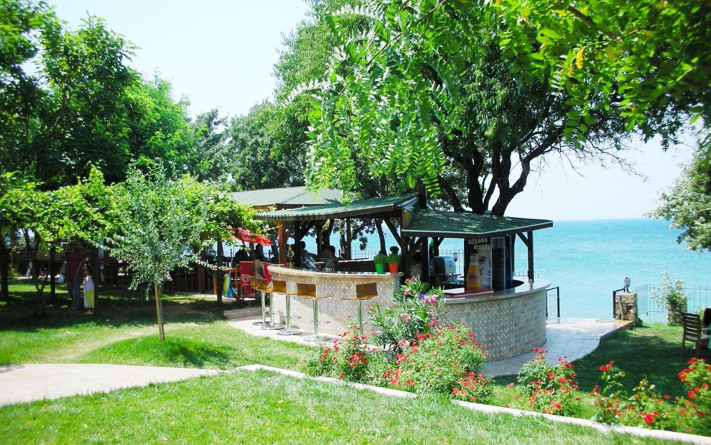 Troas Beach Hotel