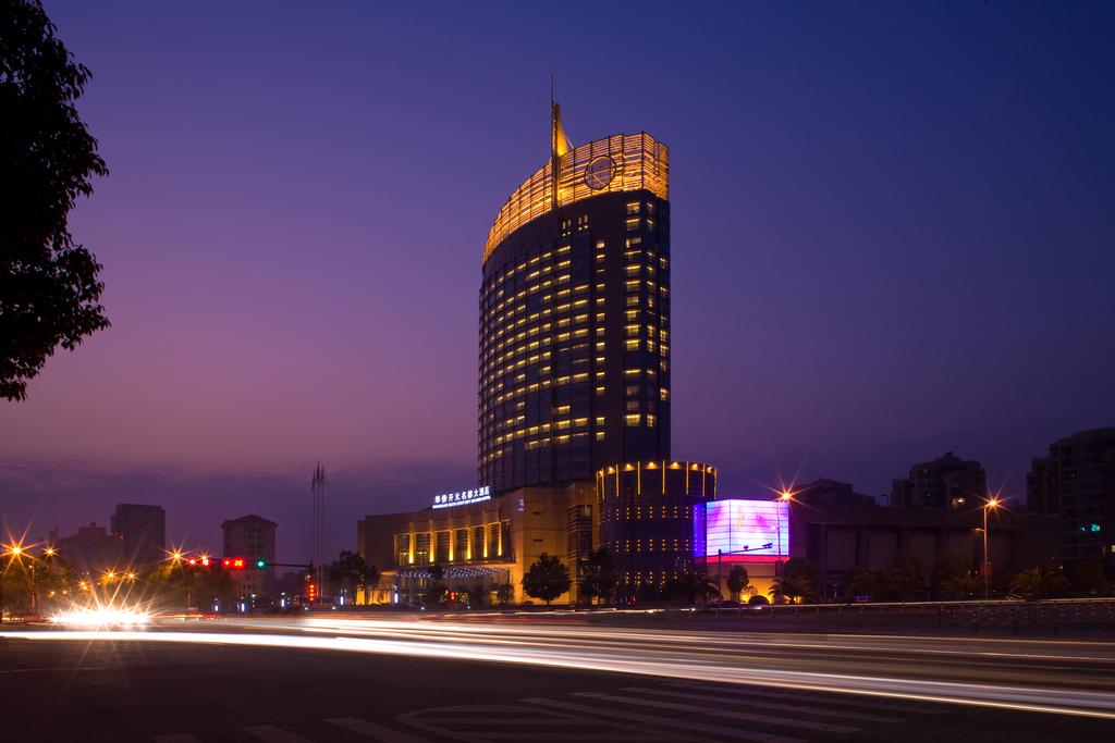 Huaqiao New Century Grand Hotel Lishui