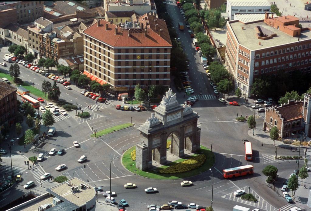 Hotel Puerta De Toledo City Center