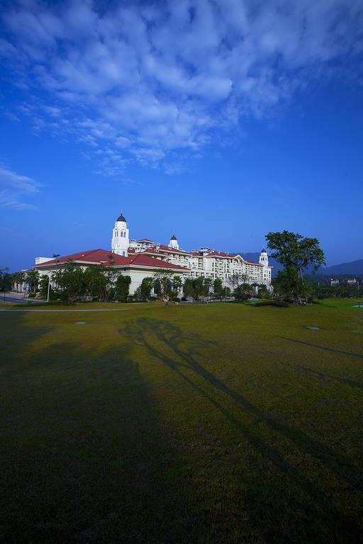 Haicheng Biguiyuan Fenghuang Hotel