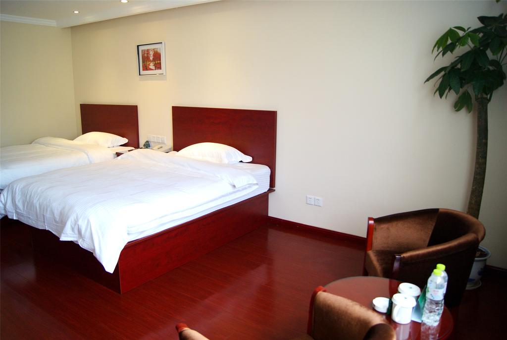 Greentree Inn Liaoning Dalian Development Zone Jinma Road Pedestrian Street Express Hotel