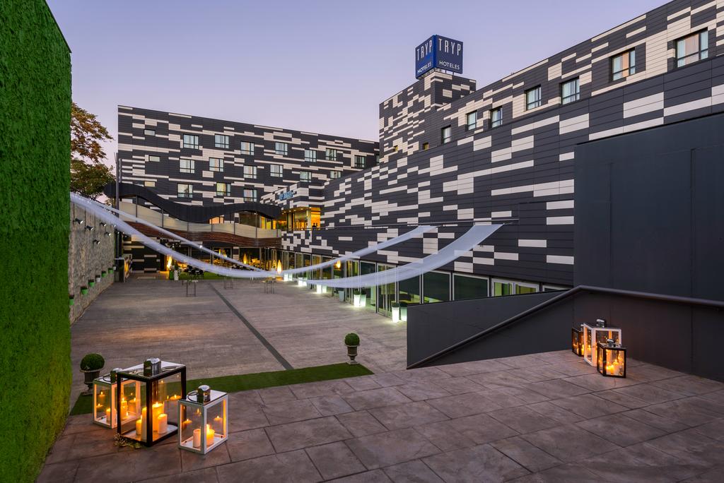 Tryp Zaragoza