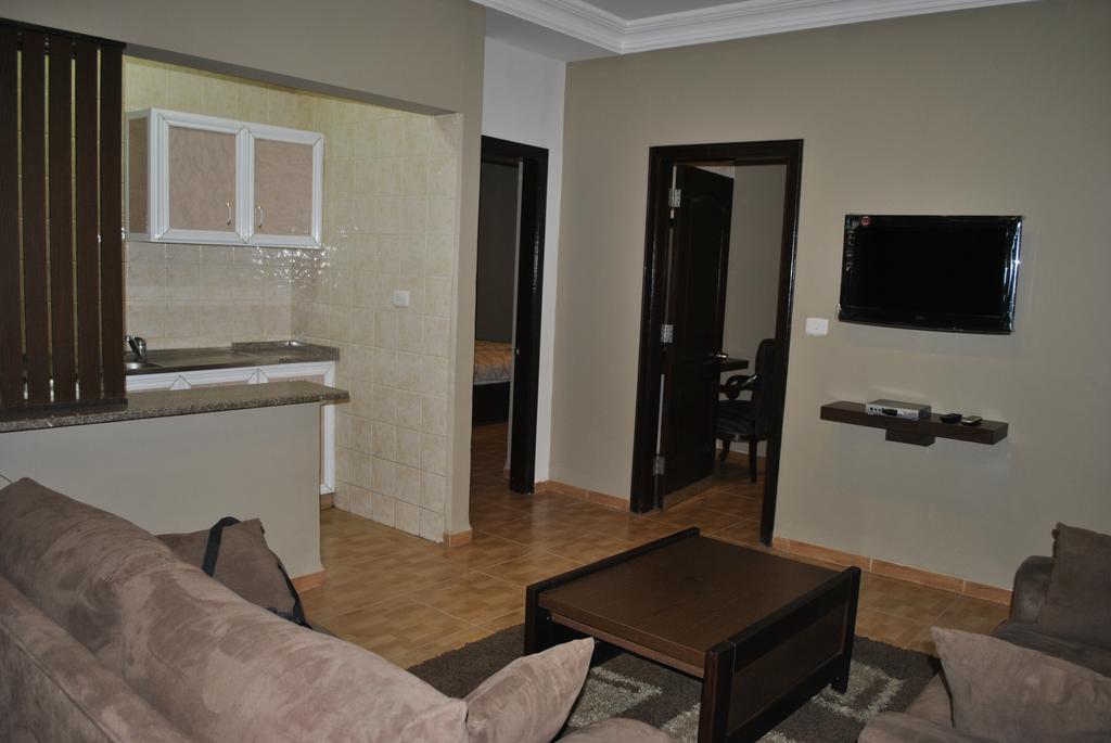 Al Ballouti Hotel Suites