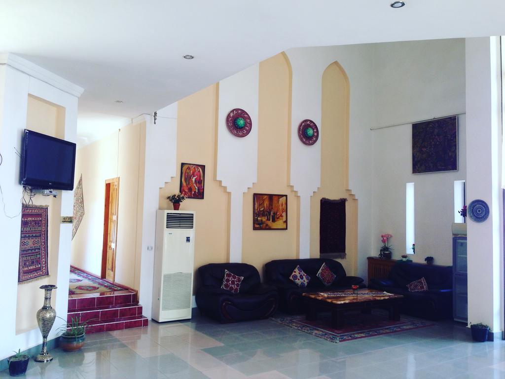 Karavan Hotel