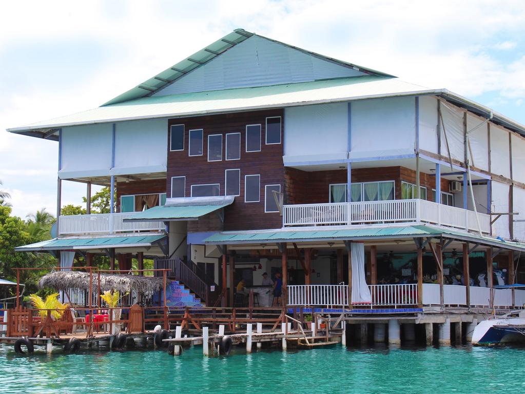 Los Balcones Over The Sea Hotel