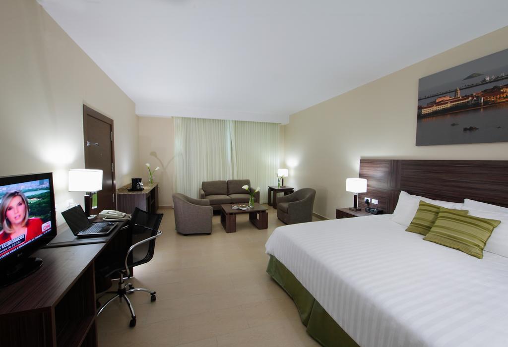 Clarion Victoria Suites Panama City