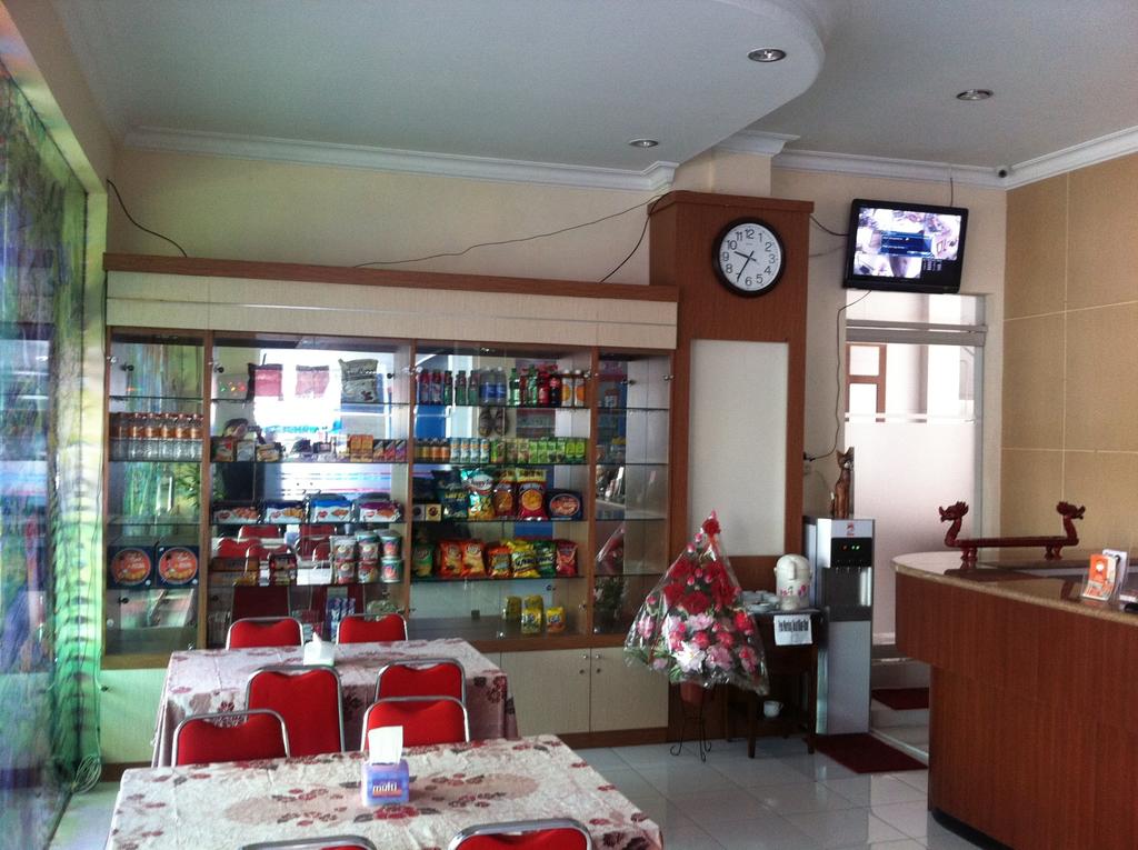 Cabin Hotel Sutomo