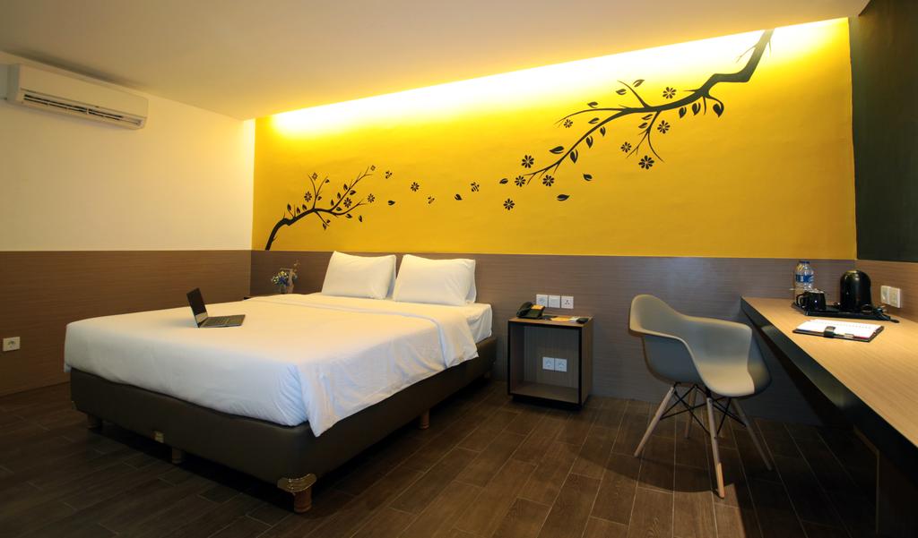 Yellow Bee Hotel Tangerang