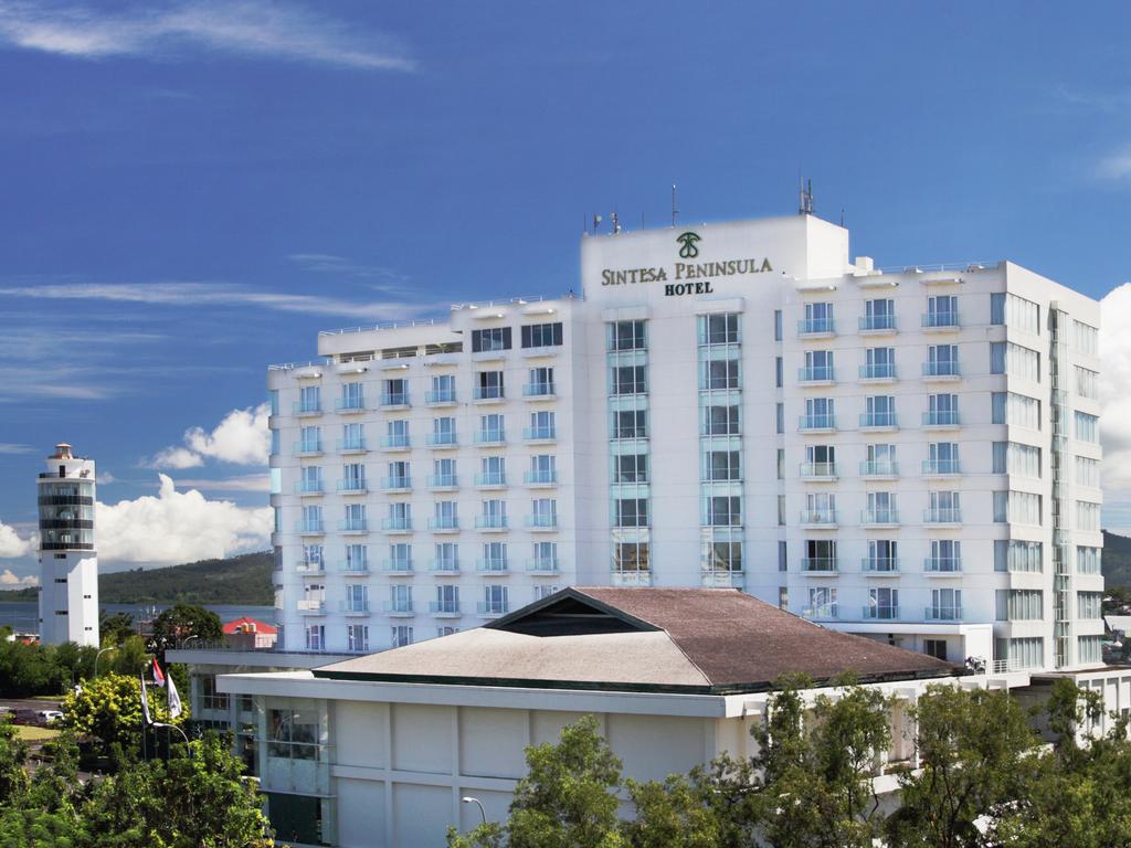 Sintesa Peninsula Hotel