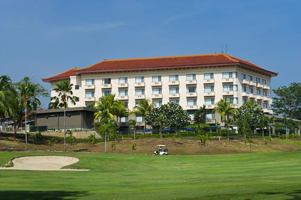 Puri KIIC Golf View Hotel