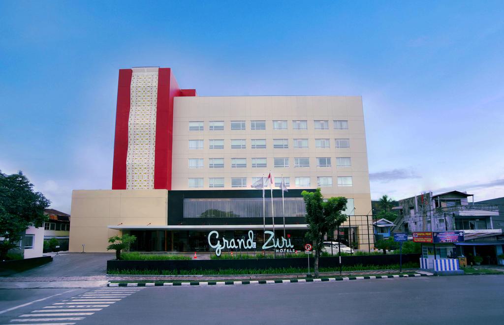 Grand Zuri Padang