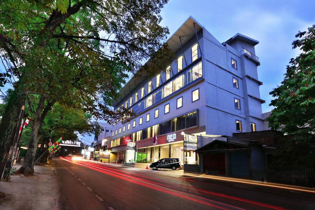 Hotel NEO Dipatiukur - Bandung