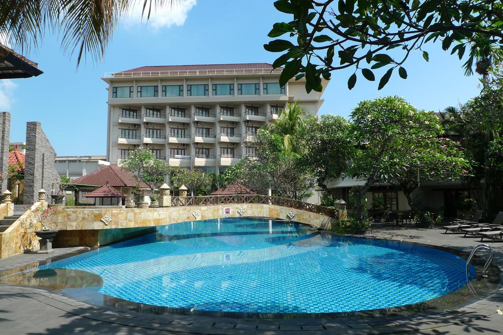 Lombok Raya Hotel