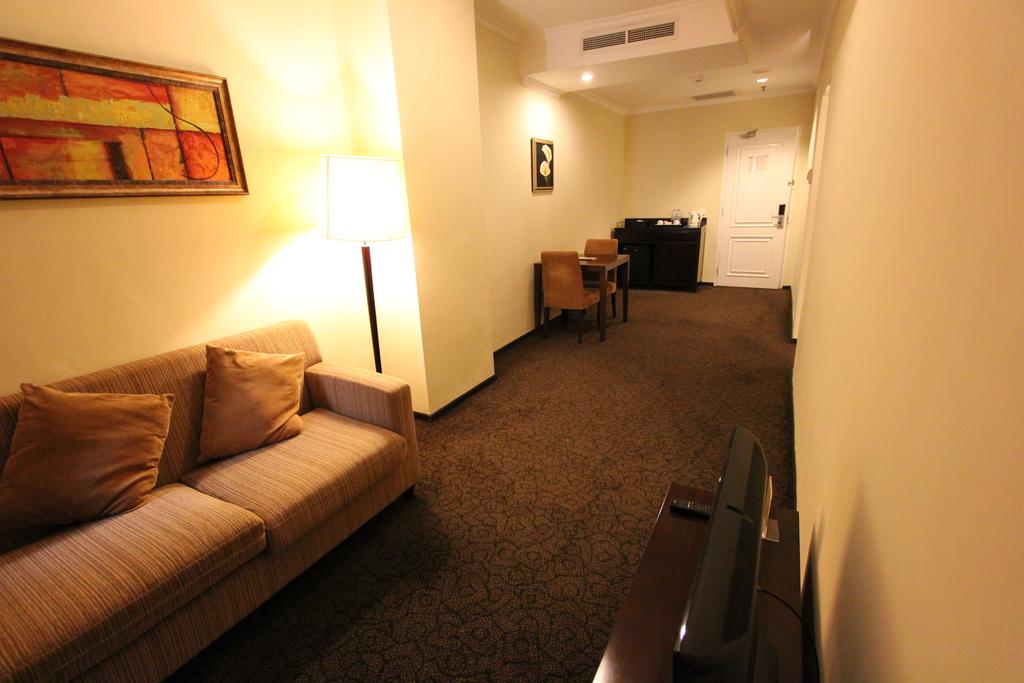 Harmoni One Convention Hotel and Service Apartments