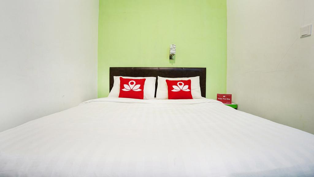 ZEN Rooms Near Fery Terminal Batam Centre