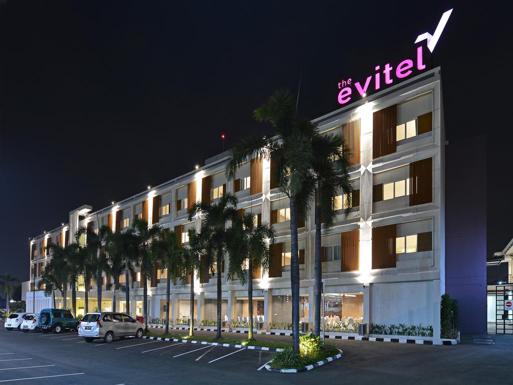 The Evitel Hotel Cibitung