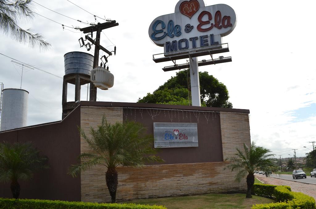 Ele e Ela Motel