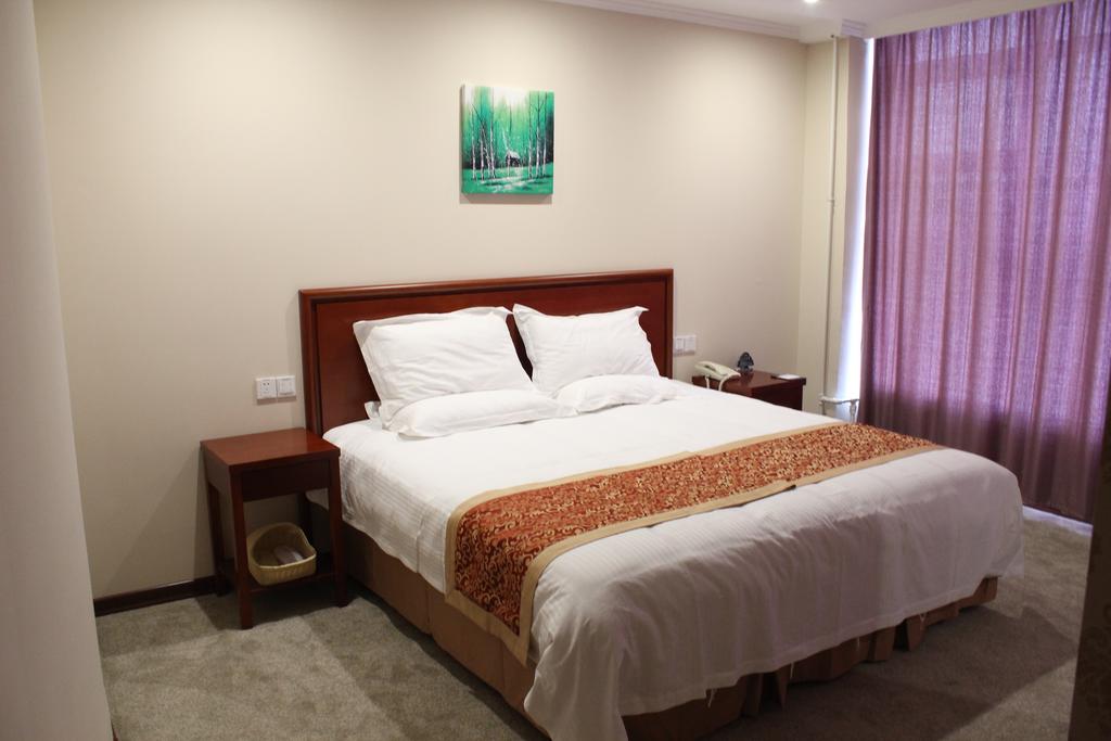 GreenTree Inn ShangHai SongJiang WanDa Plaza RongMei Road Express Hotel