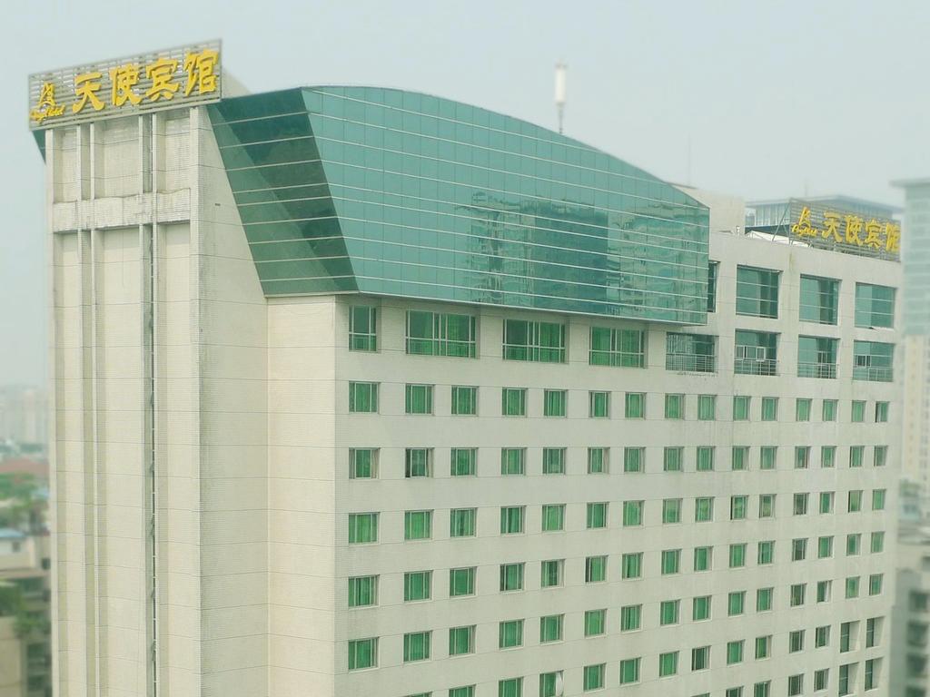 Chengdu Huaxi Angel Hotel