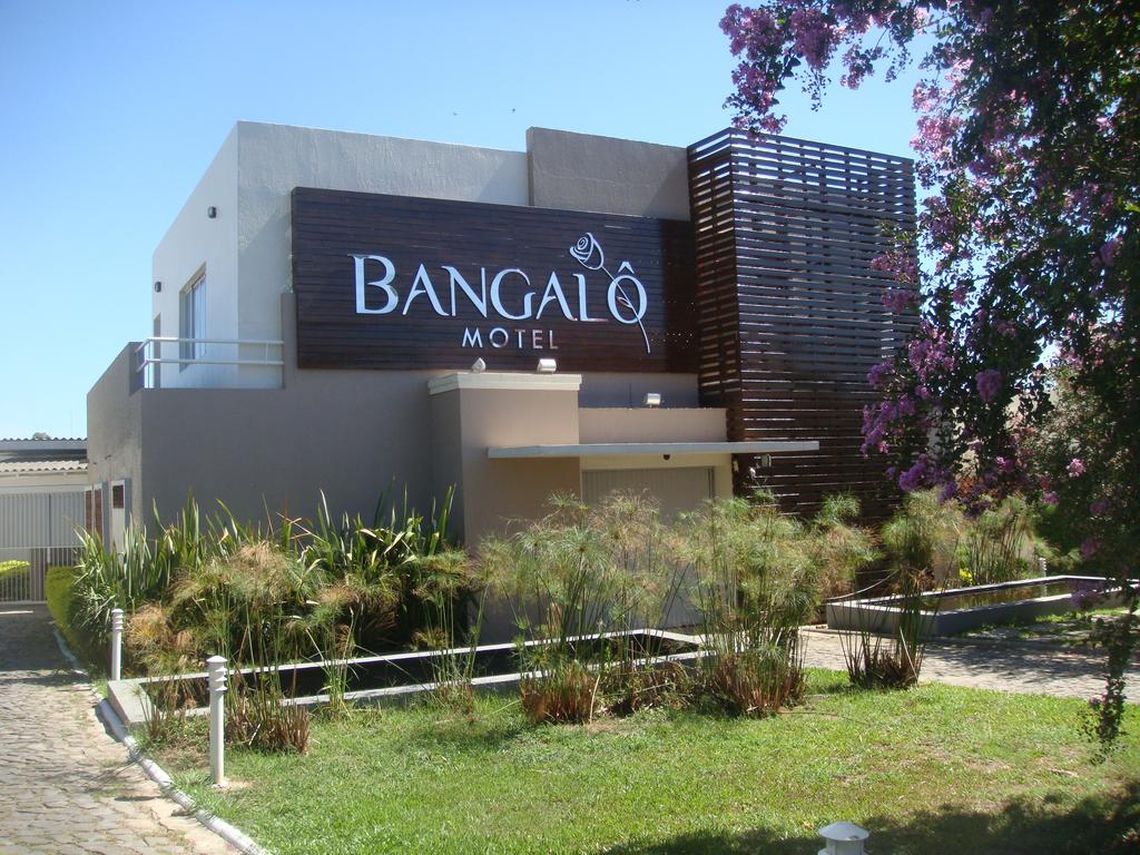 Bangalô Motel