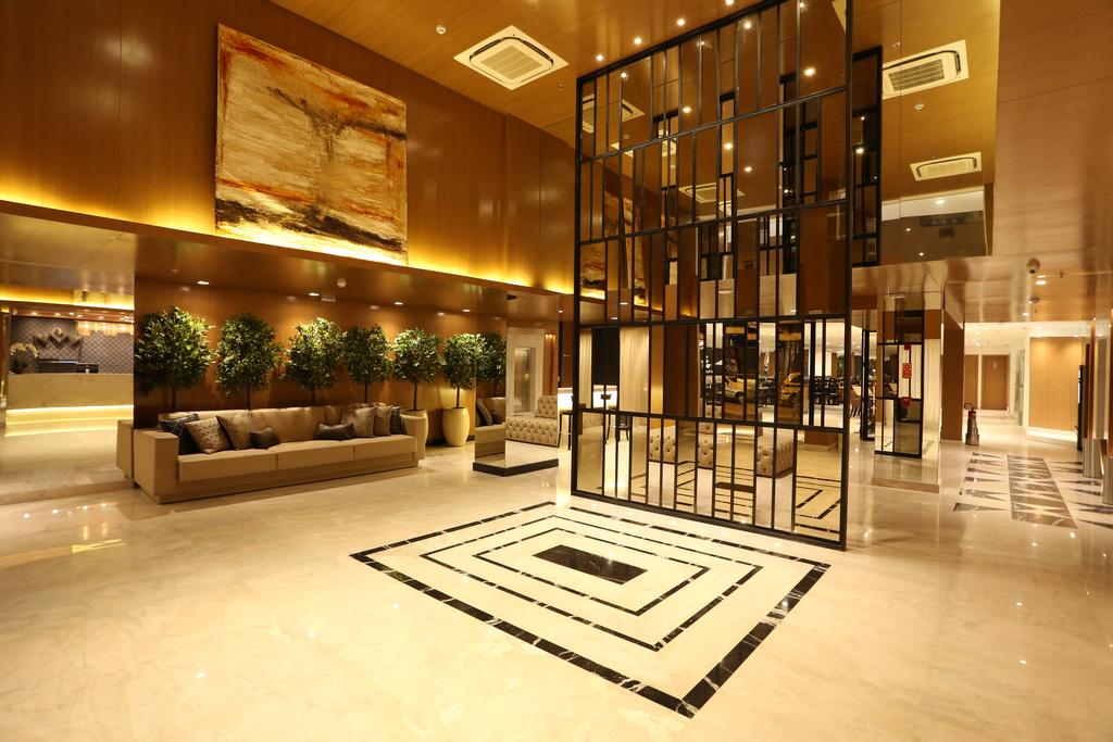 Royal Regency Palace Hotel