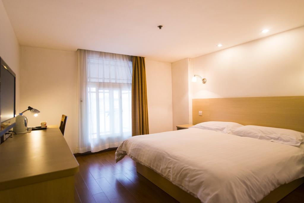 Motel Wuhan Jiefang Avenue Gutian Road Number Three