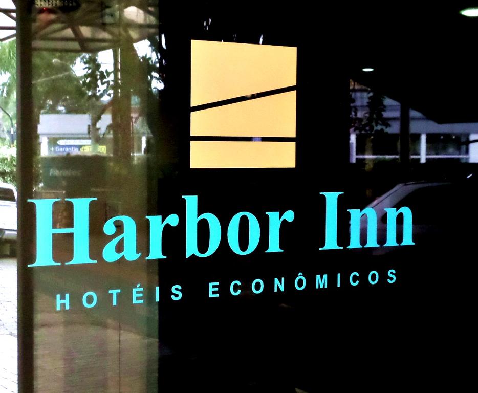 Harbor Inn Etalan