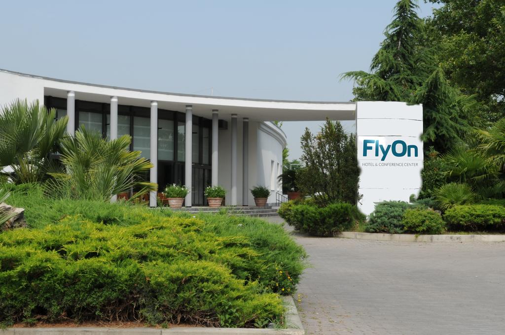 Flyon Hotel and Conference Center